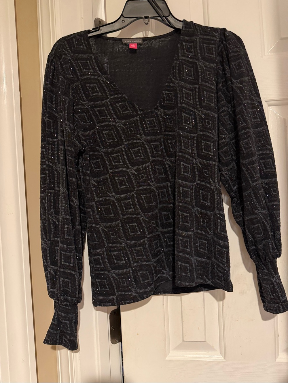 Vince Camuto Black Geometric V-Neck Sweater